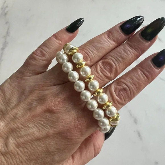 Shell Pearl Stretch Bracelets Set of 2 - Picture 5 of 9